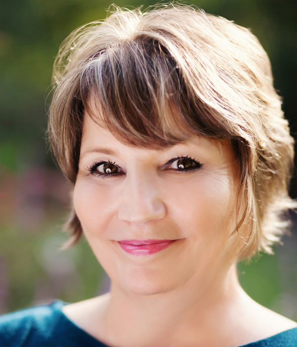 Female Horror Authors – Amanda Stevens